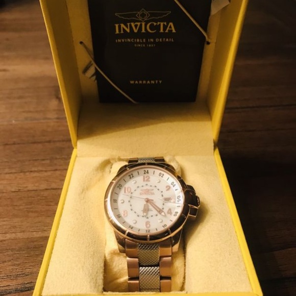 Rose gold Invicta watch - Picture 4 of 4